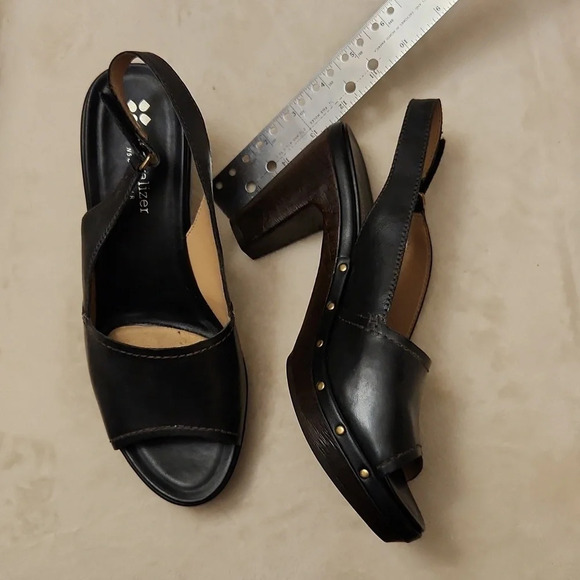 Naturalizer Women's Black Peep Toe Sling Back Sandal - Picture 2 of 8